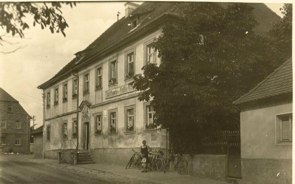 ホテル Goldener Adler Sulzheim  エクステリア 写真